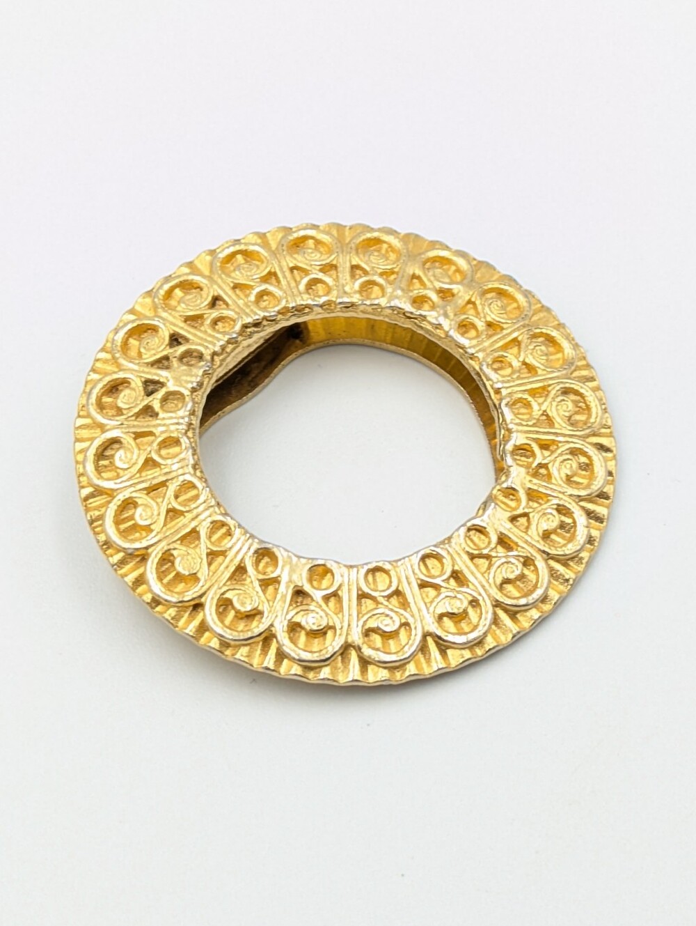 Vintage scarf clip / scarf ring slide gold tone beautiful metalwork